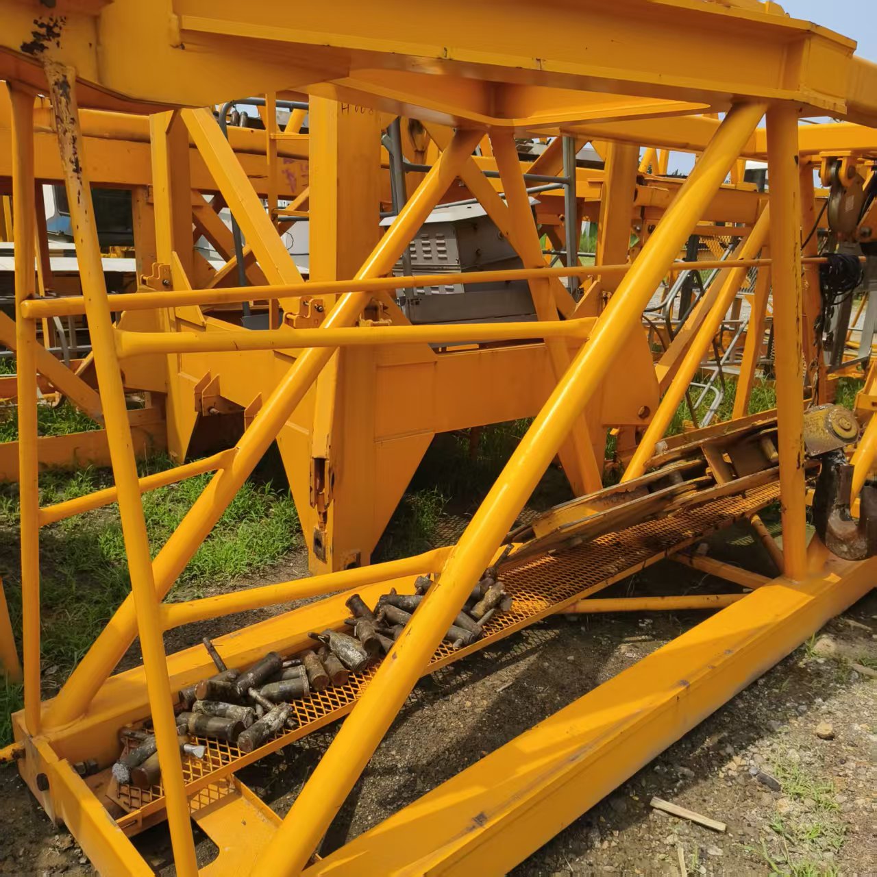 2019 Used DAHAN 6516-8 Flat-Top Tower Crane