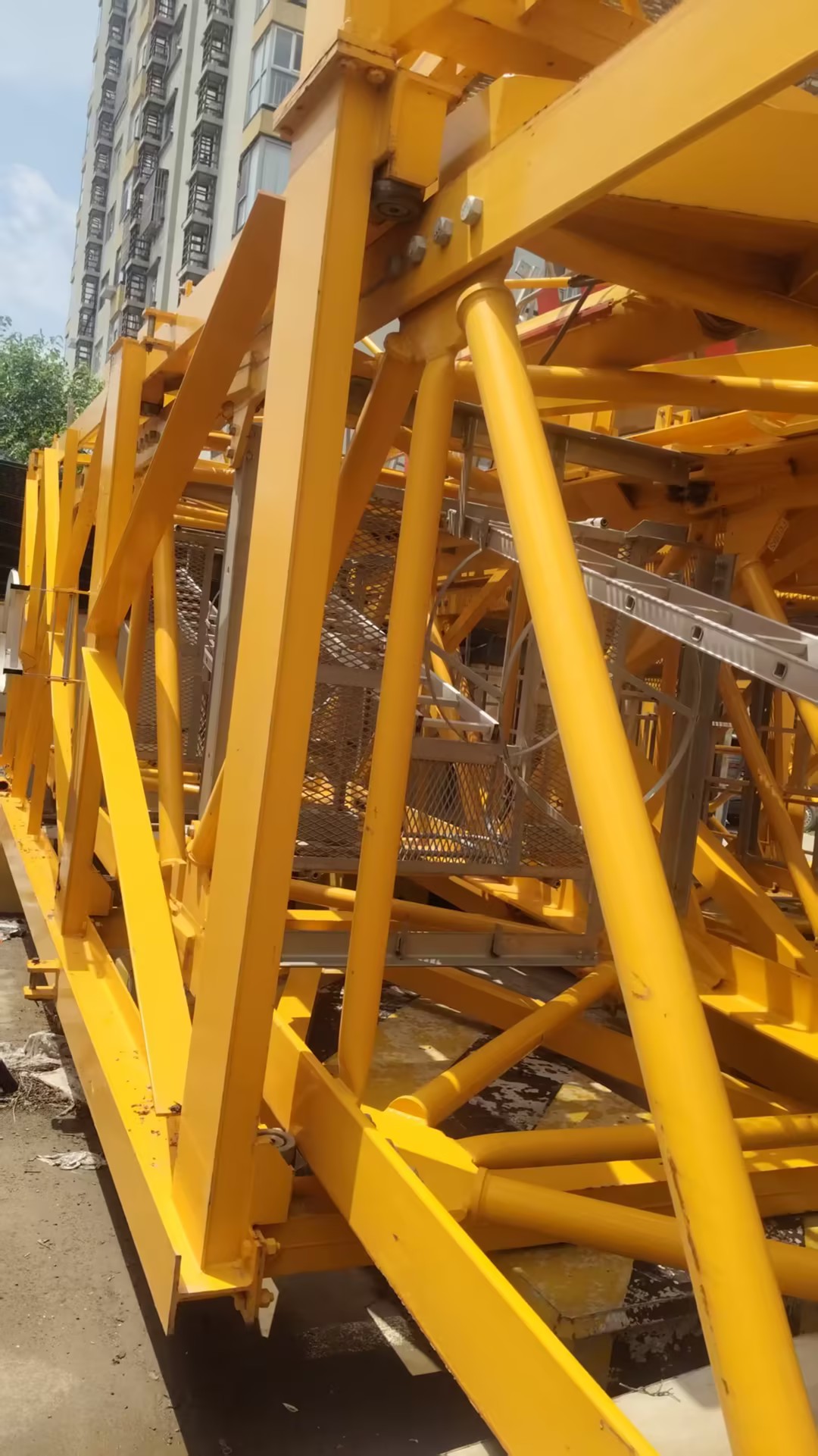 2020 Used DAHAN 7530-16 Flat-Top Tower Crane