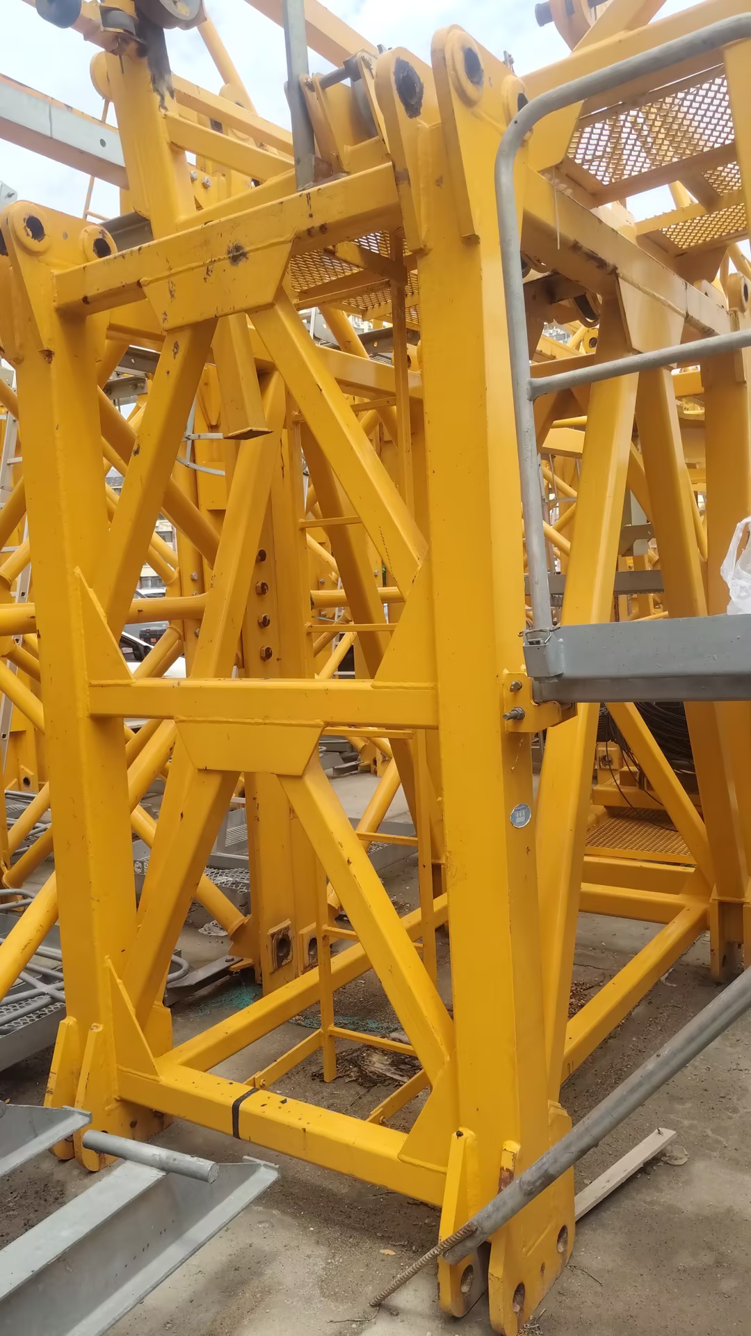 2020 Used DAHAN 7530-16 Flat-Top Tower Crane 4
