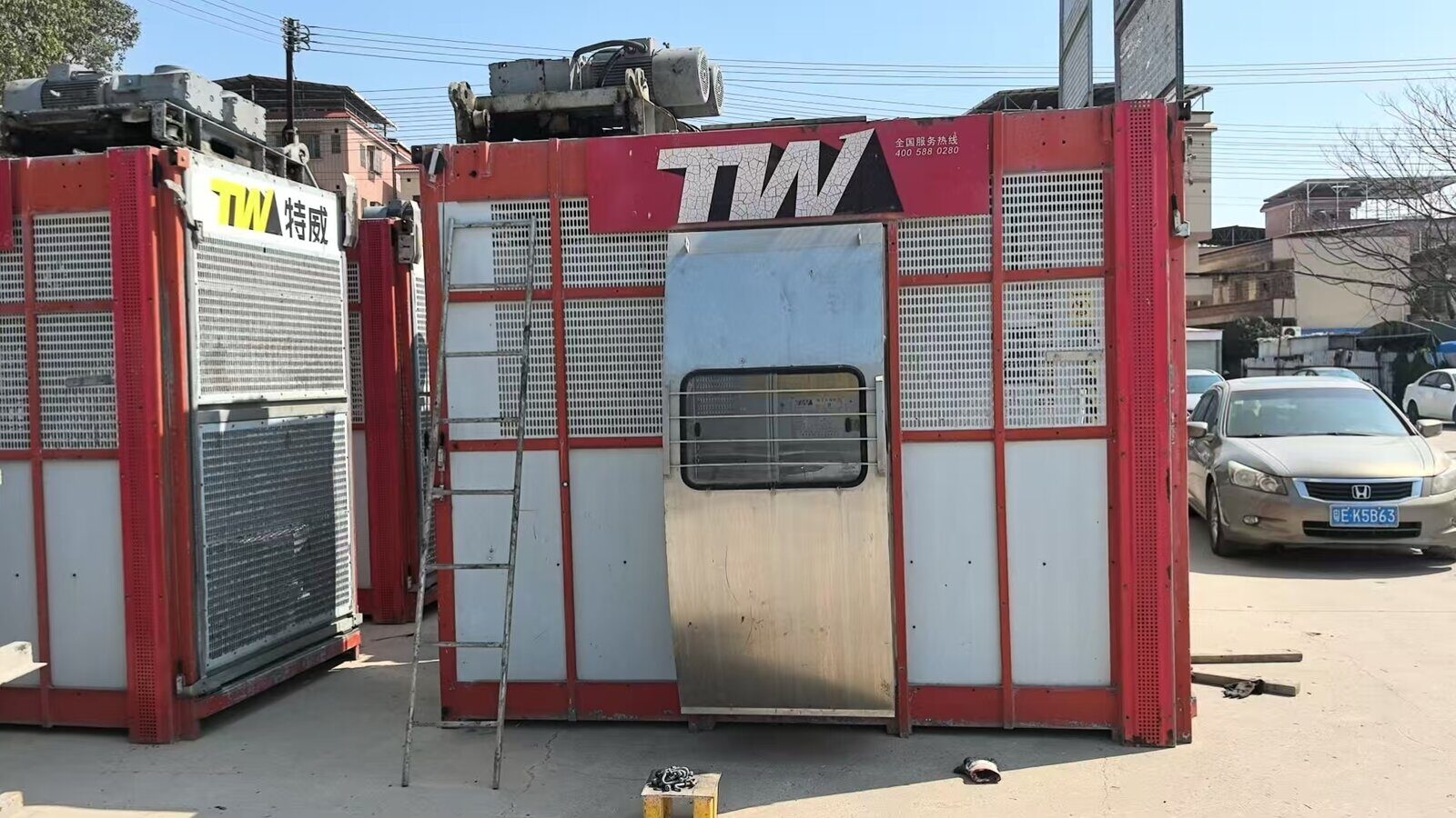 TW