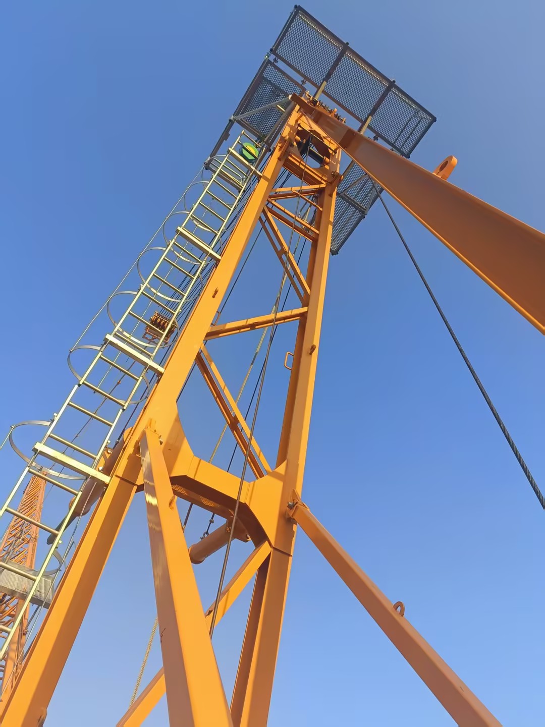 2025 Used JIANGHAN 10 Ton Luffing Jib Tower Crane 6