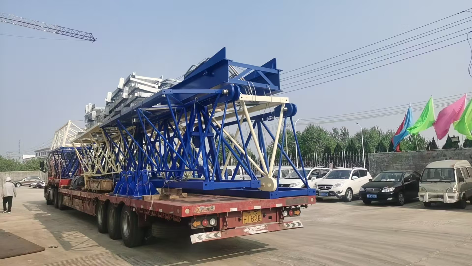 New China Brand 6015-8 Flat-Top Tower Crane 2