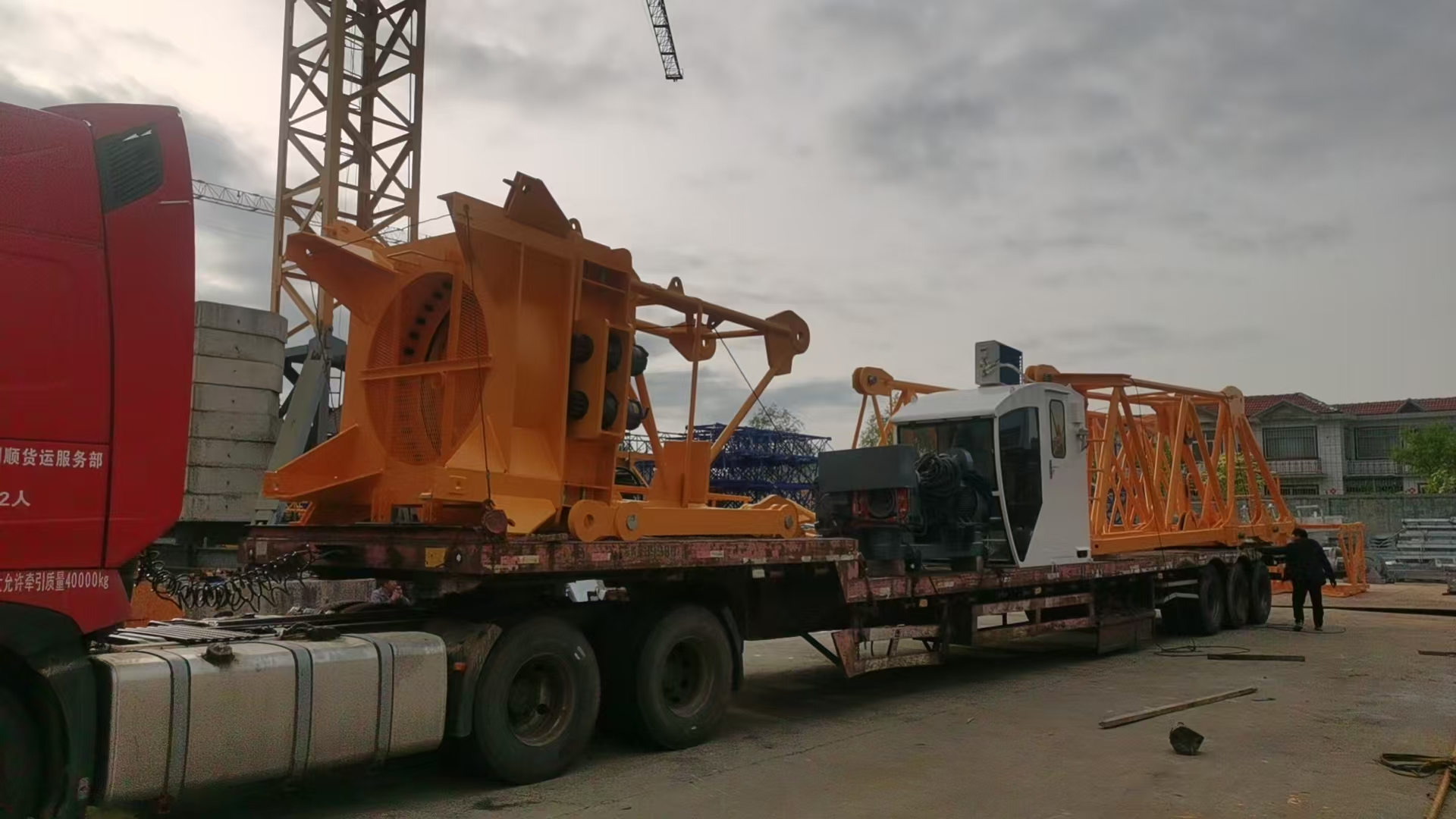 New China Brand 7015-10, 7022-12 and 7025-12 Flat-Top Tower Cranes