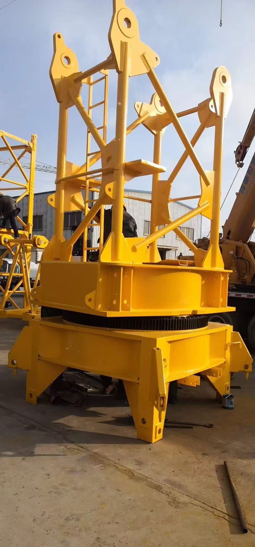 New China Brand 7526-16, 7530-18 and 7527-20 Flat-Top Tower Cranes 2