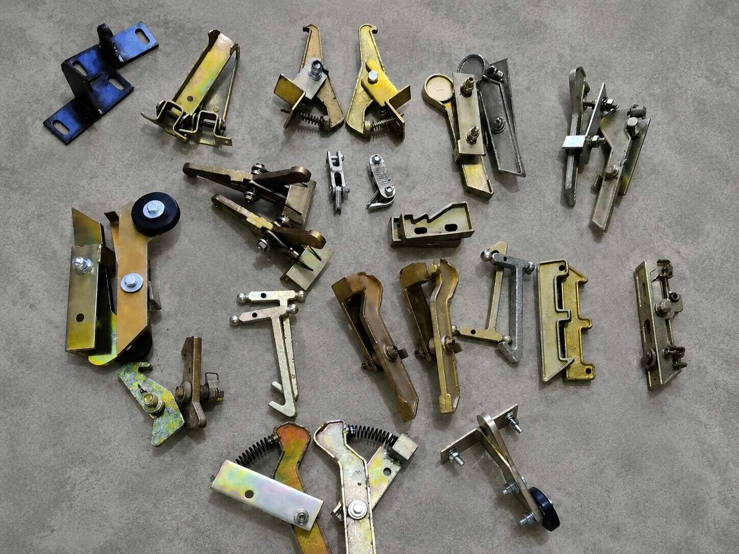 Bracket & Latch Kits