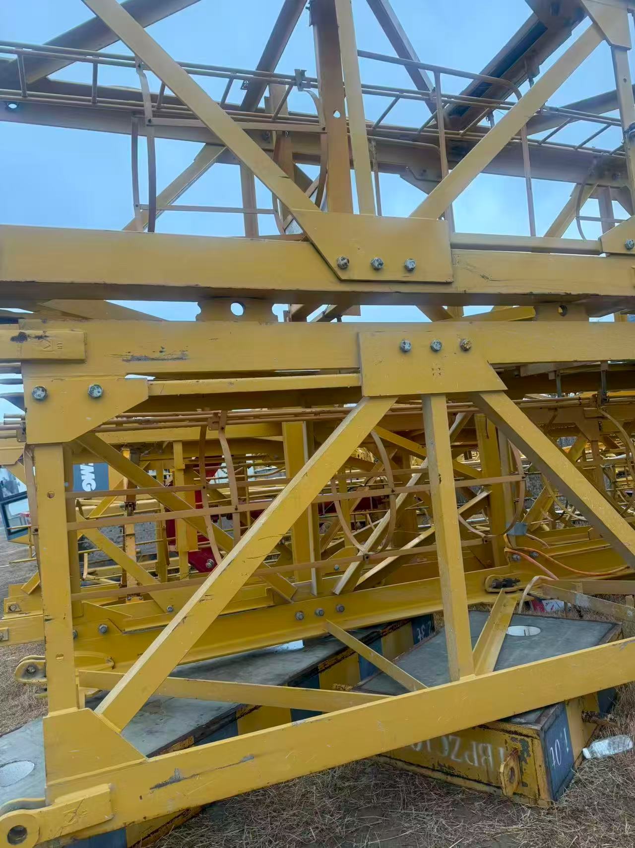 2020 Used XCMG 6515-10 Flat-Top Tower Crane with L46 Mast Section 3