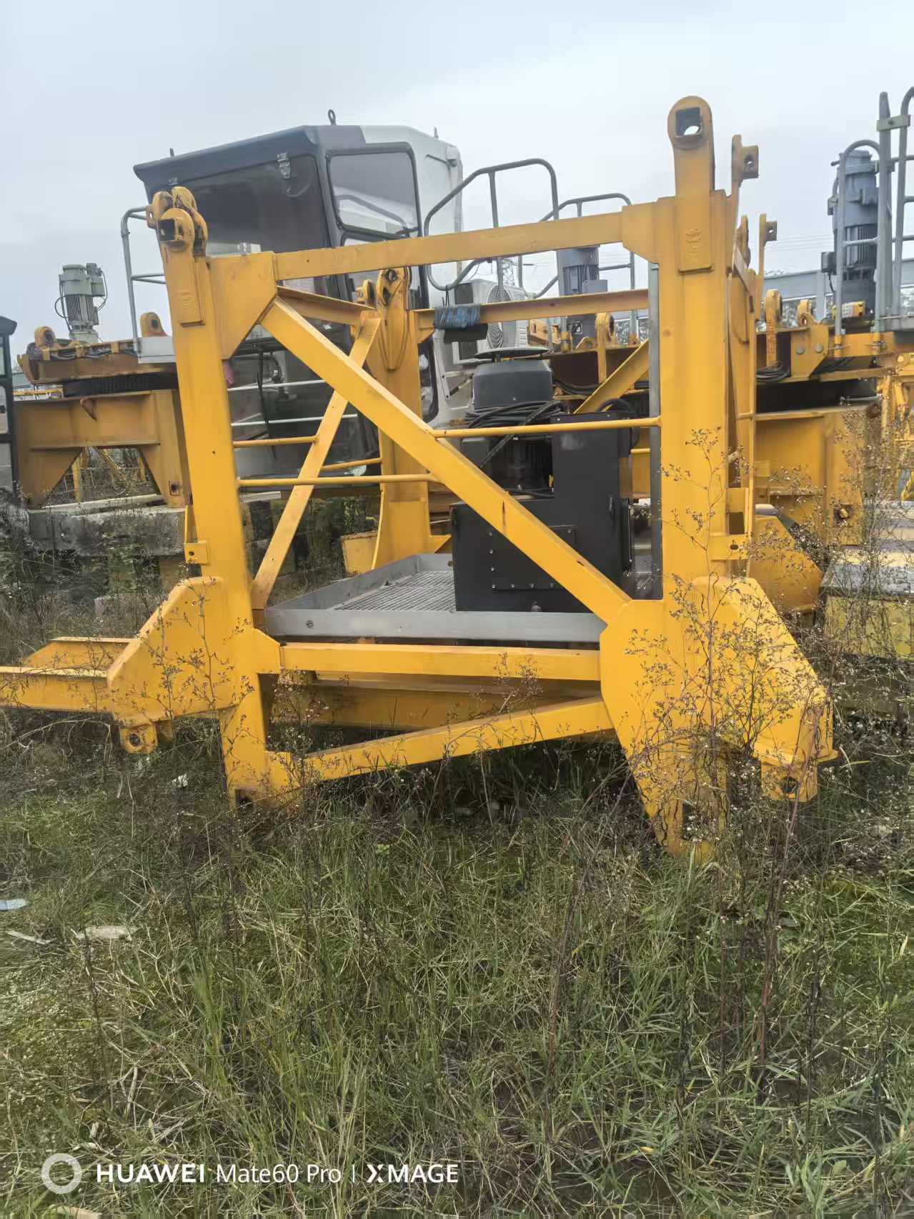 2019 Used ZOOMLION 6515-10E Flat-Top Tower Crane 5