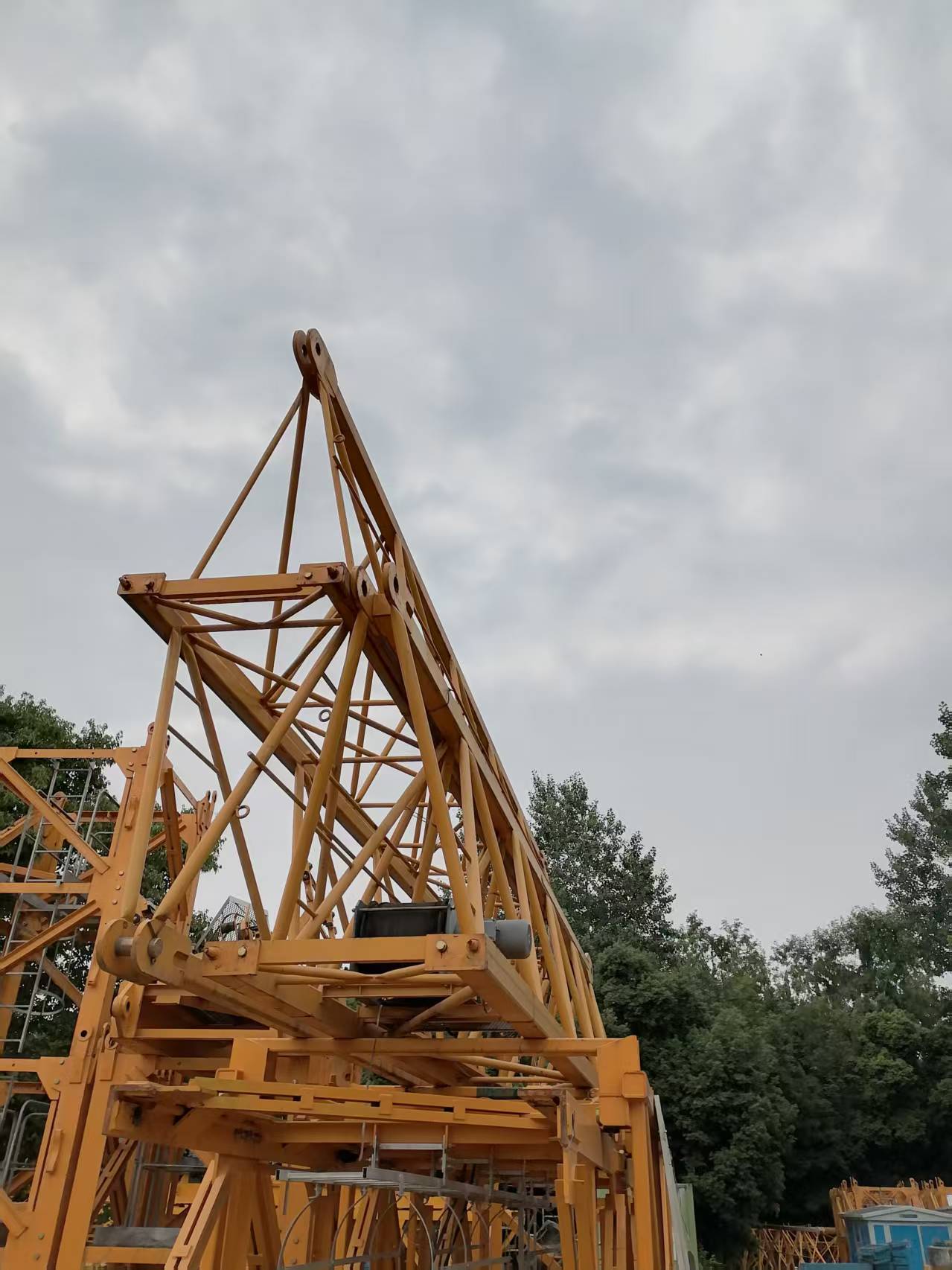 2020 Used ZOOMLION 6515-8F Flat-Top Tower Crane 4