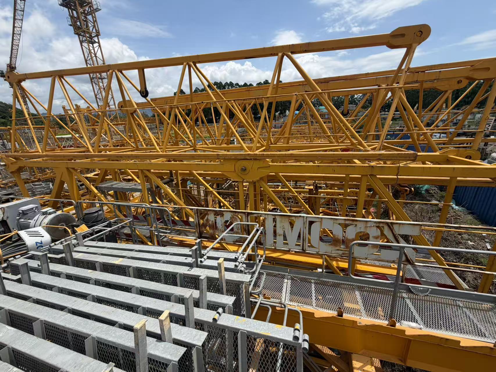 2020 ZOOMLION T7525-16D Used Flat-Top Tower Crane 3