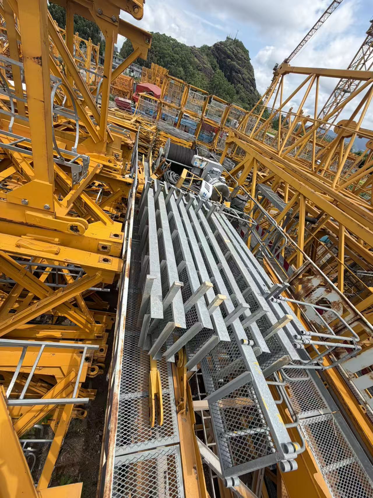 2020 ZOOMLION T7525-16D Used Flat-Top Tower Crane 4