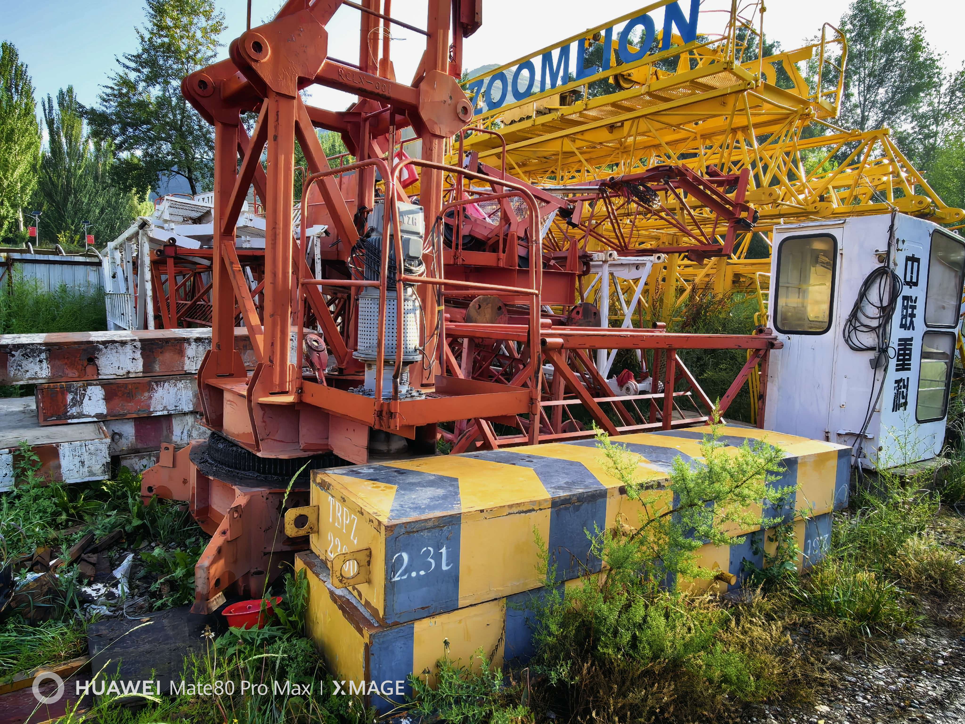 2014 Used ZOOMLION TCT5010-4 Flat-Top Tower Crane 3