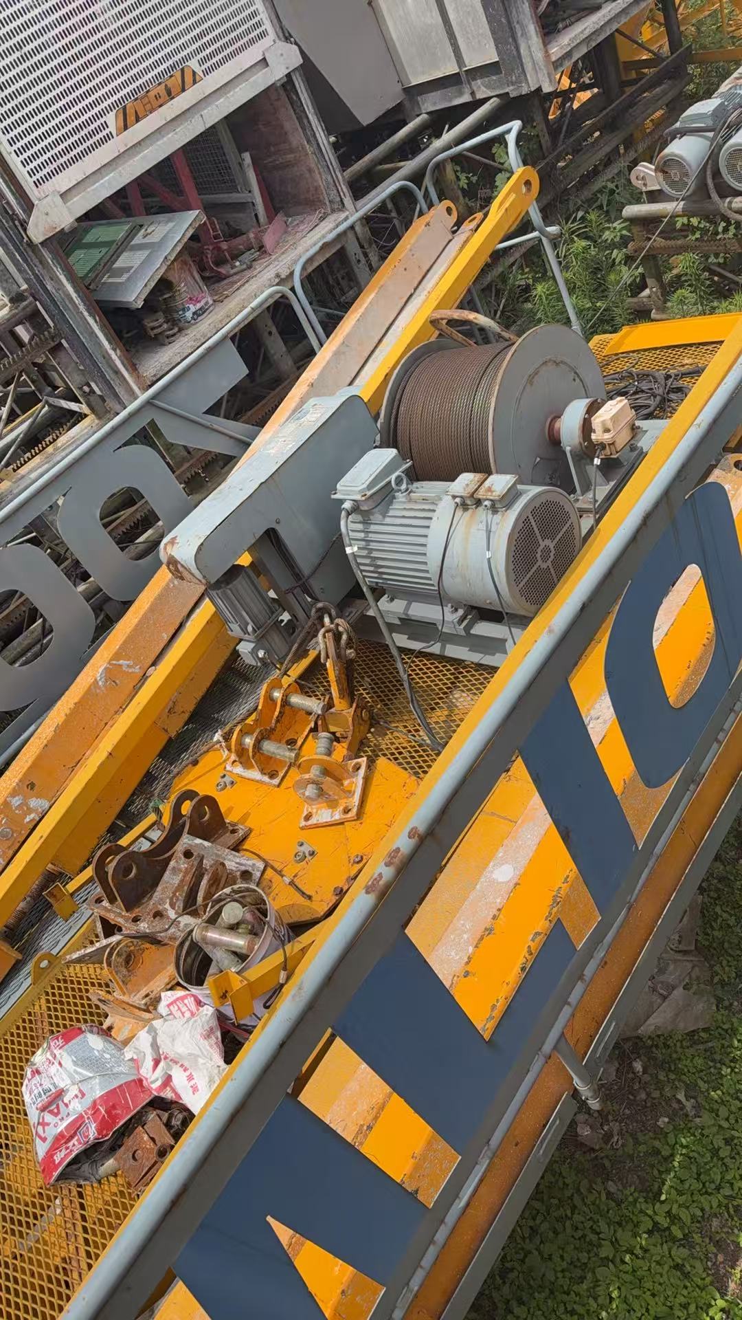 2019 Used ZOOMLION W6013-6F Flat-Top Tower Crane 2